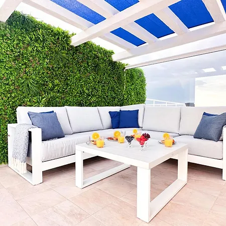 Apartman Stunning Sunrise & Sunset Rooftop By Becherish Albufeira