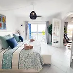 Stunning Sunrise & Sunset Rooftop By Becherish Lejlighed