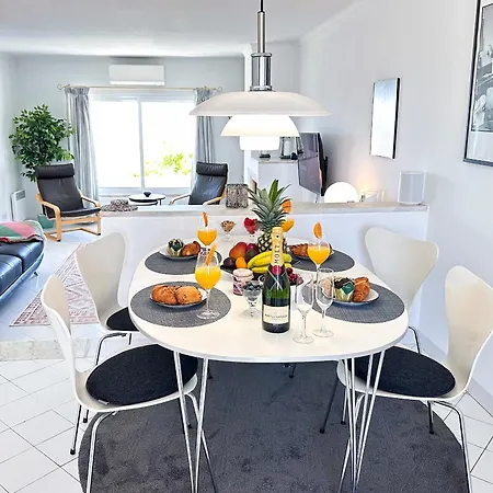 Stunning Sunrise & Sunset Rooftop By Becherish Lägenhet *